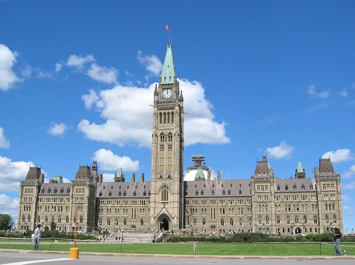 Canadian Officials Raise Concerns Over Senator Miville-Dechênel's Age Verification Bill