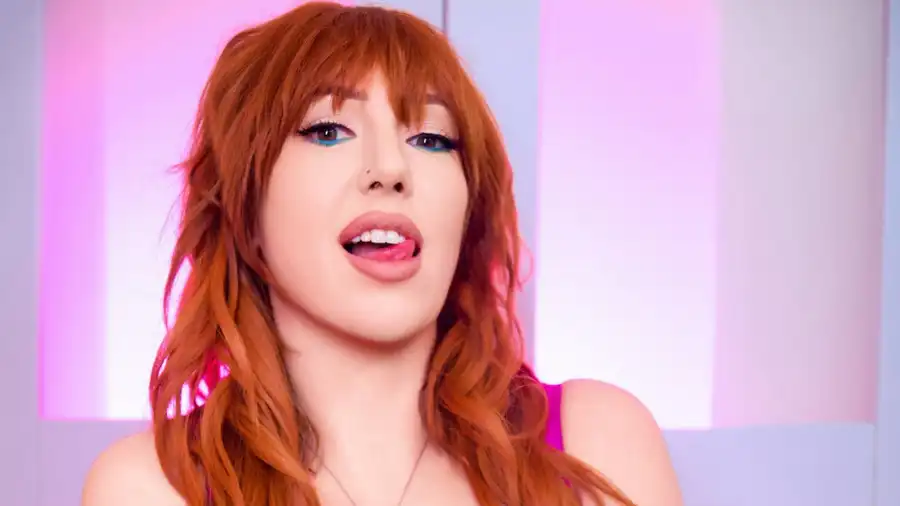 Lauren Phillips Shifts to Self-Booking for All Shoots