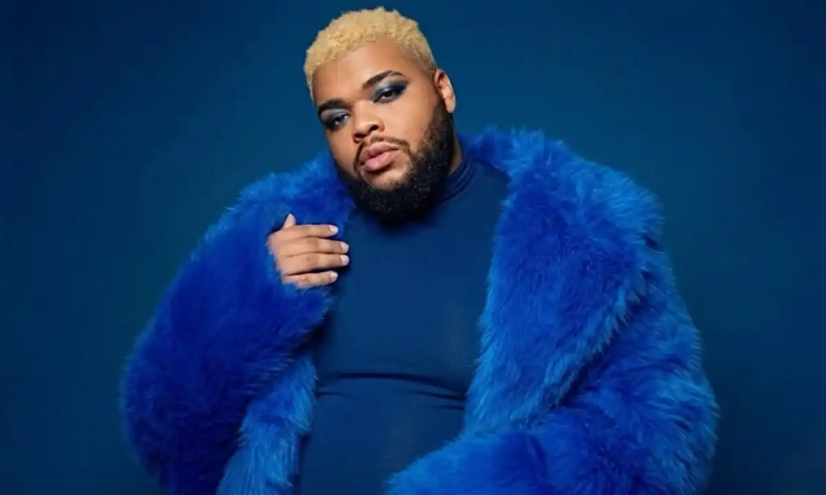 SantanaXXL Wins Favorite Gay Creator at Urban X Awards