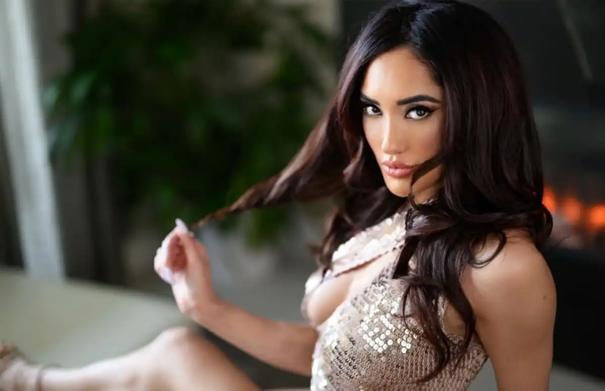 Chloe Amour on Adult Industry Career, Hiatus, and Return