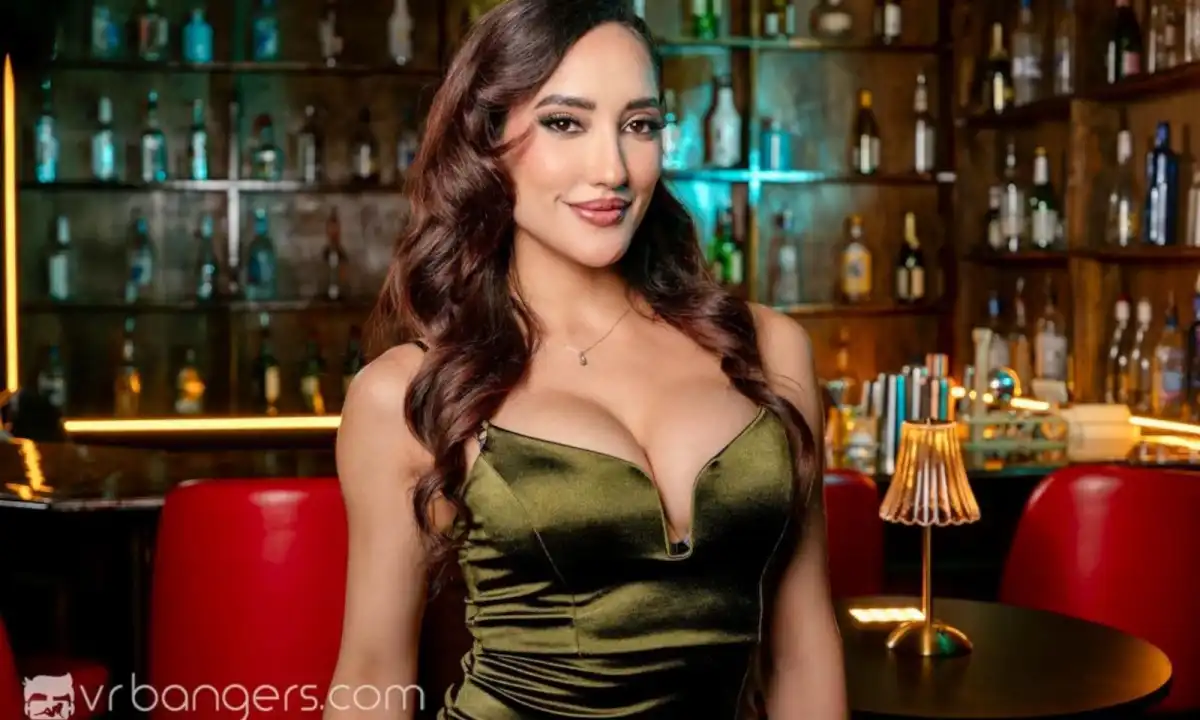Chloe Amour Stars in VR Bangers' New Release "Sex on the Rocks"