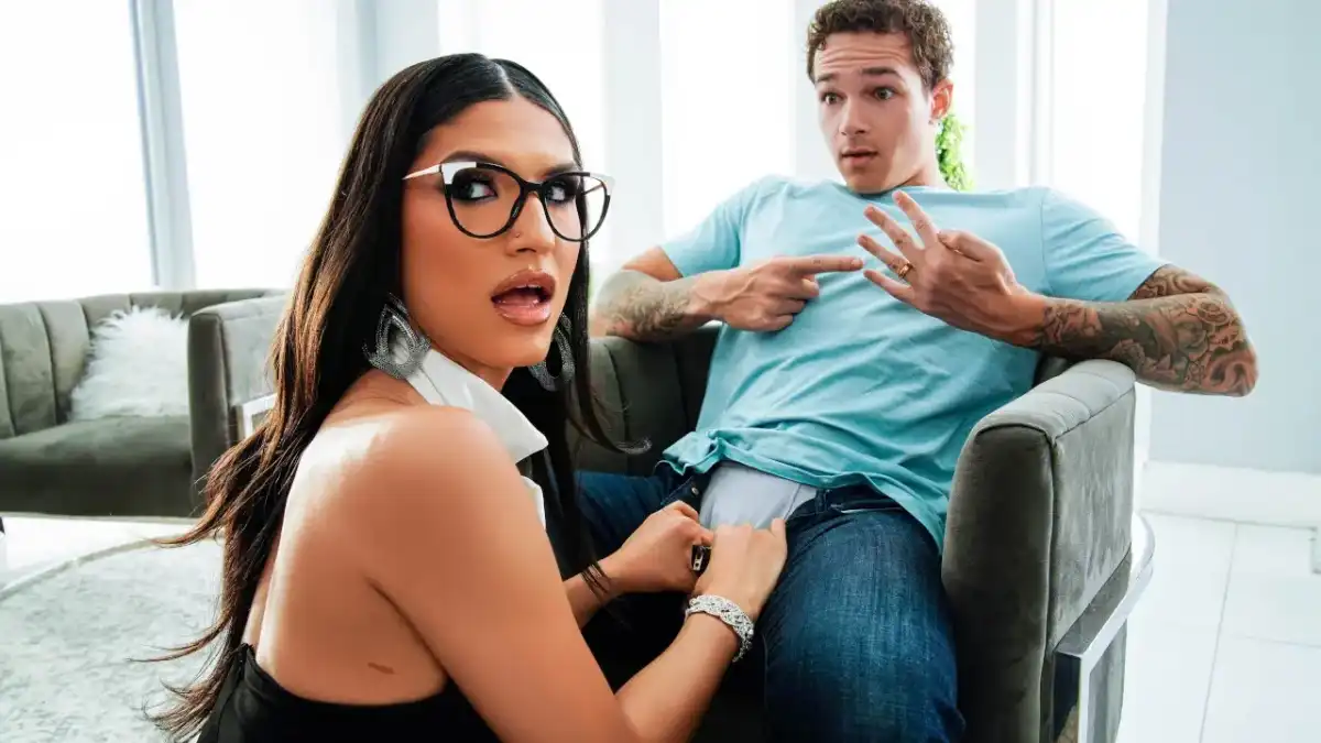 Zariah Aura Debuts on Brazzers in 'One Night Stand Needs More'