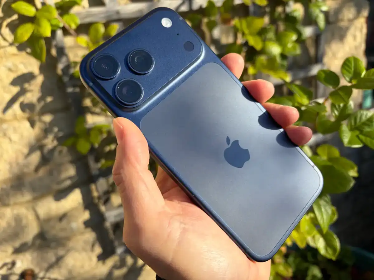 Pornhub Regains Full Access for UK iOS Users with Apple's Device-Level Age Verification