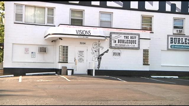 Man mugged outside strip club, Madison police say
